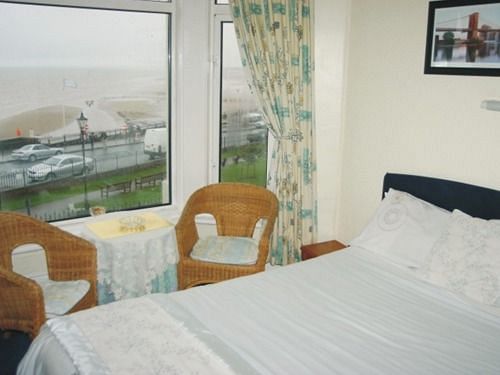 Pembroke B And B Guest Accomodation Bridlington Bagian luar foto